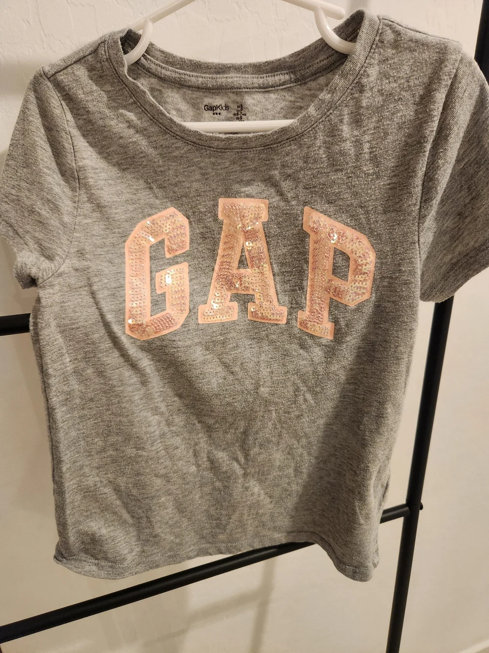 GAP Heather Gray Short Sleeve Tee with Pink Sequin Logo